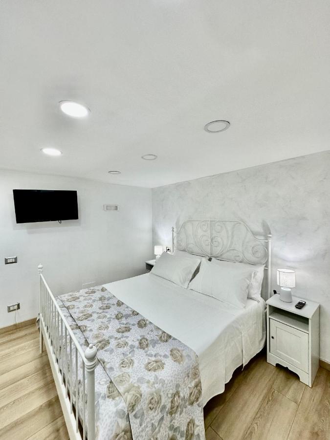 Апартаменты La Casa Di Elisa Неаполь Экстерьер фото