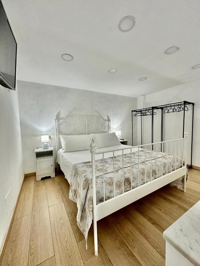 Апартаменты La Casa Di Elisa Неаполь Экстерьер фото